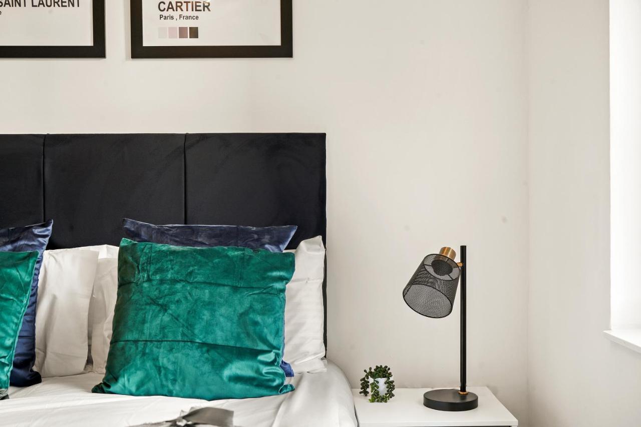Stylish Yorkshire Gem - Sleeps 4 - Great Location Leilighet Castleford Eksteriør bilde